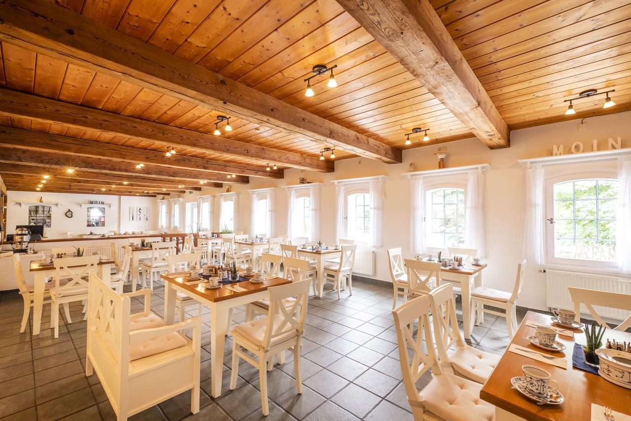 Hotel, Restaurant, Cafe Pharisaeerhof - Nordseeurlaub Mit Hund Nordstrand Exterior photo