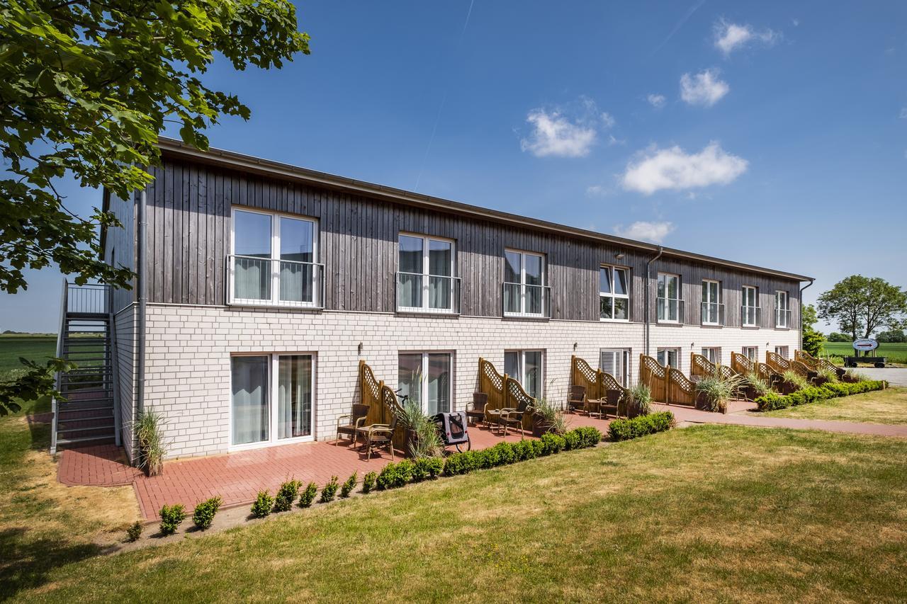 Hotel, Restaurant, Cafe Pharisaeerhof - Nordseeurlaub Mit Hund Nordstrand Exterior photo